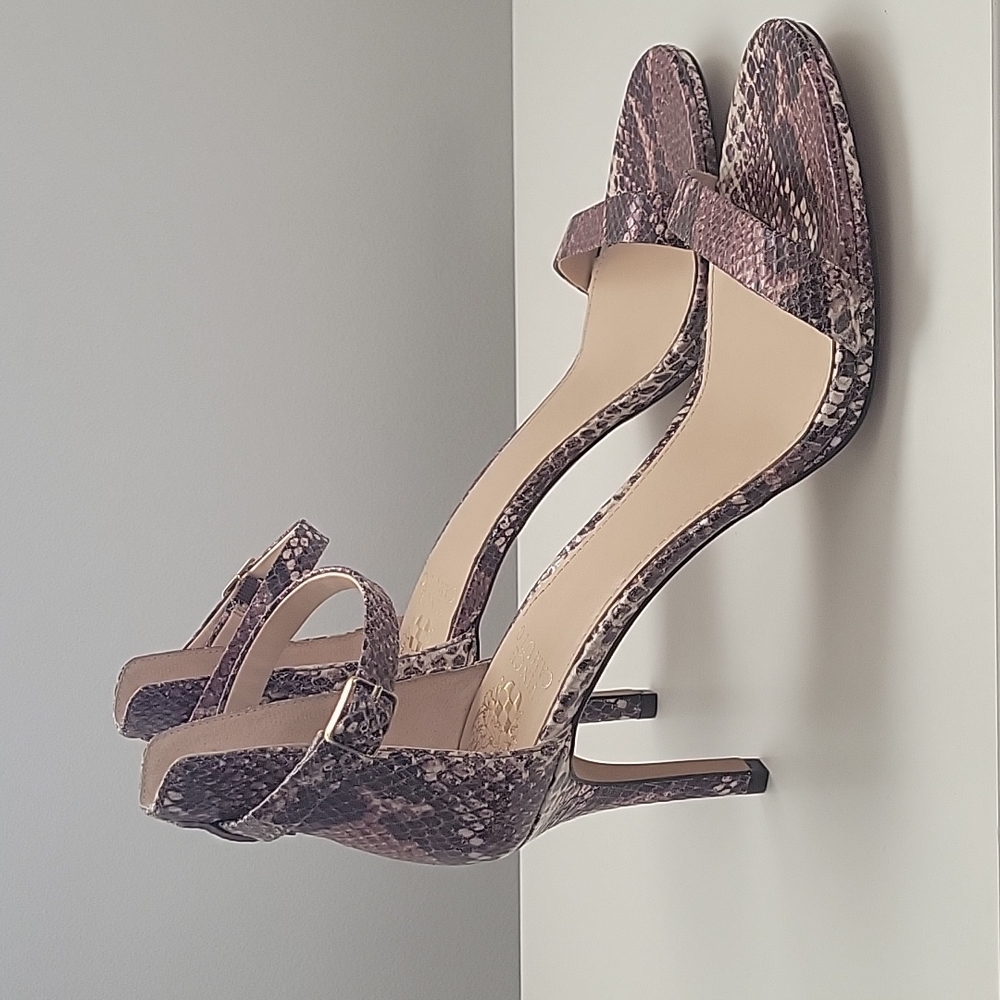 NWOT- Vince Camuto Strappy Heels